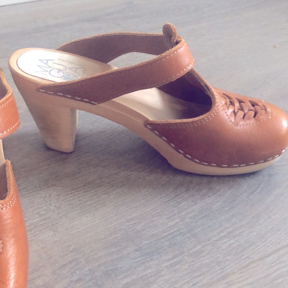 Size 38 Maguba high heeled clog. Gorgeous and comfy with retro style.